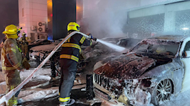 כיבוי אש של רכבי יוקרה, צילום: דוברות כב"ה ראשל"צ